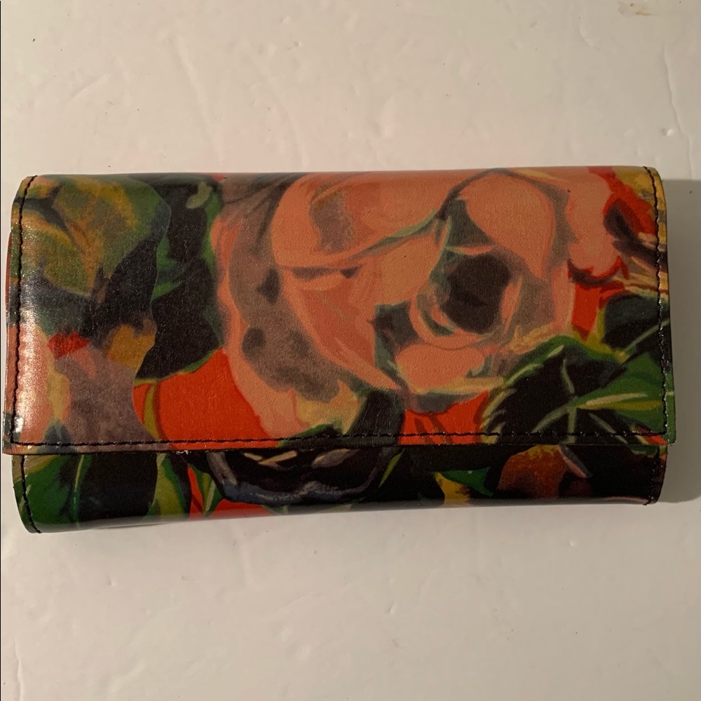Patricia Nash Terresa Wallet:  Winter Bloom:  NWT